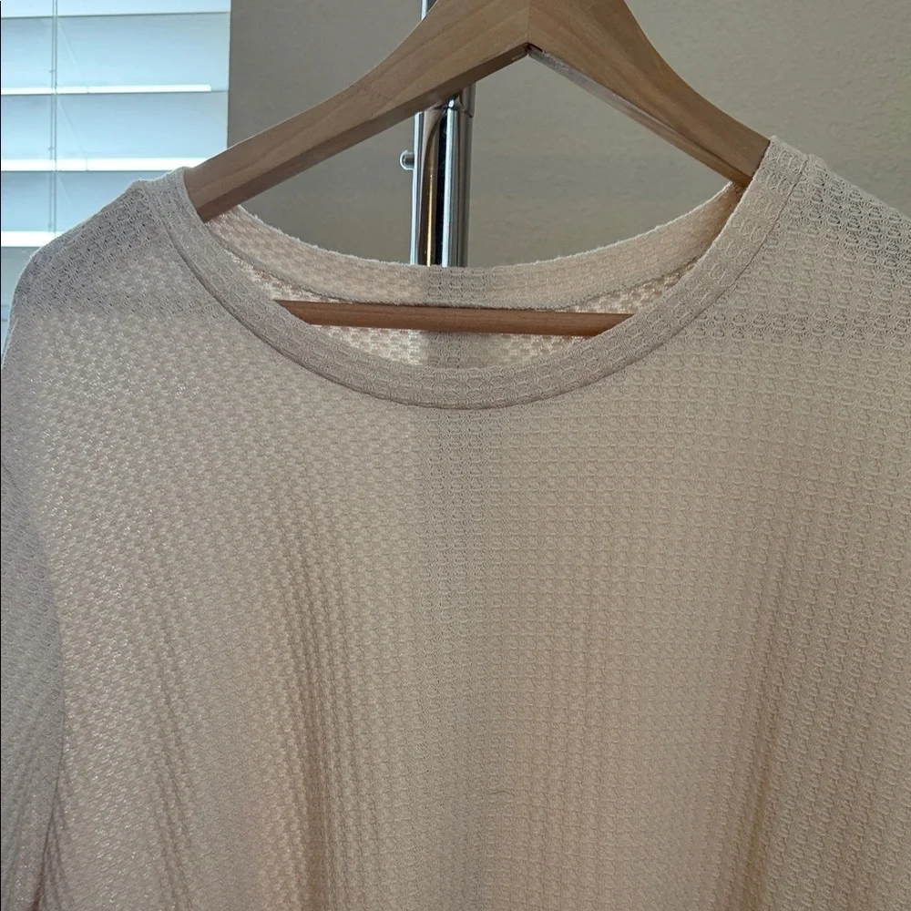 SHEIN Cream Textured Ruffle Sleeve Blouse - Picture 3 of 4